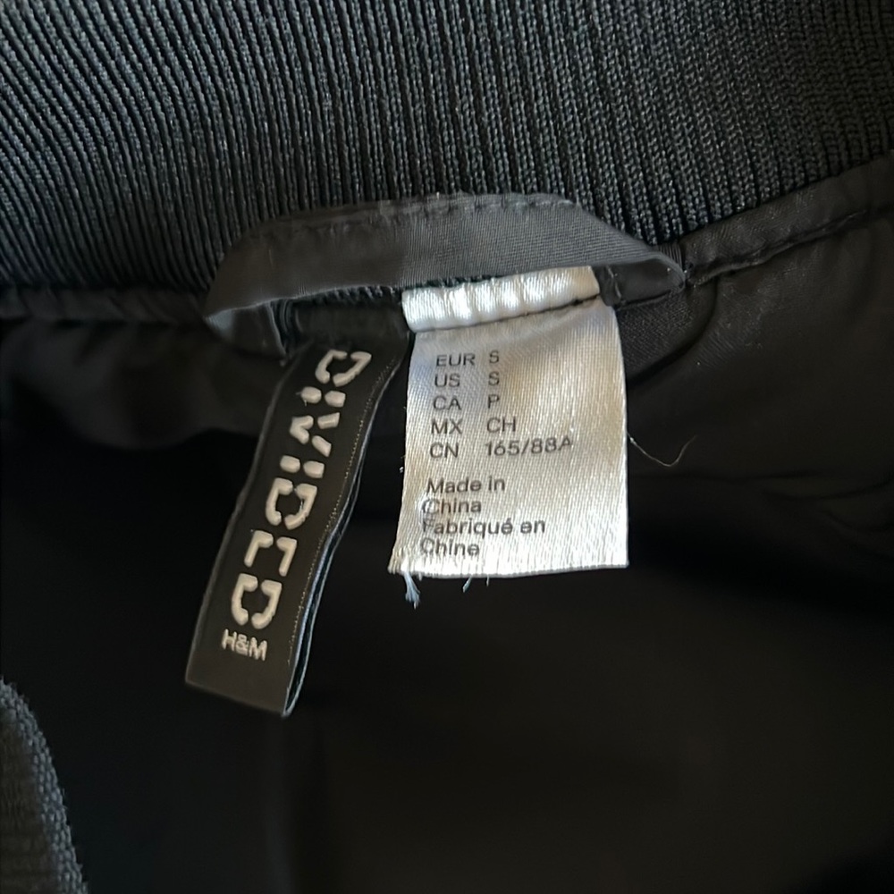 H&M Black Cropped Bomber Jacket - Picture 5 of 5